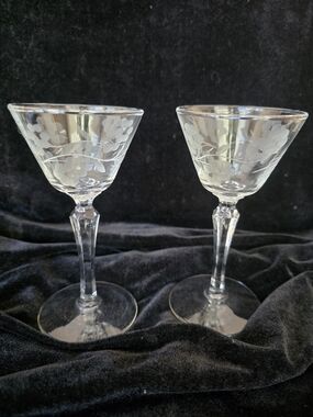 Vintage Libbey 2 Clear Etched Floral Stemmed Wine Glasses